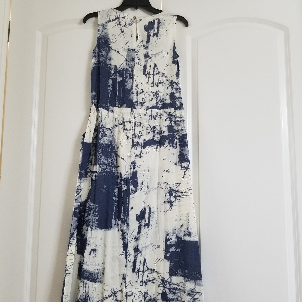 Dress - Picture 2 of 7